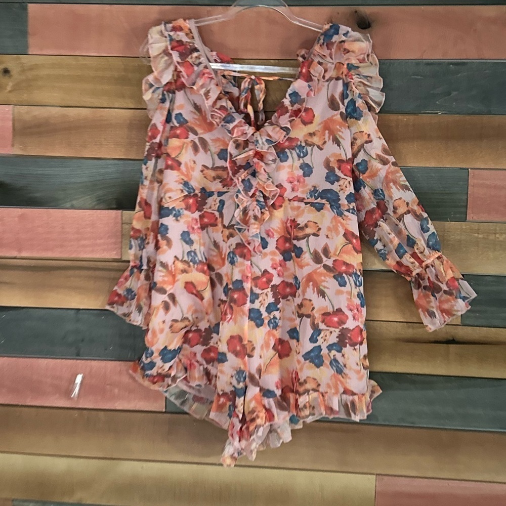 🌸 O.P.T. Floral Ruffle Cold-Shoulder Romper 🌸 - Picture 3 of 6